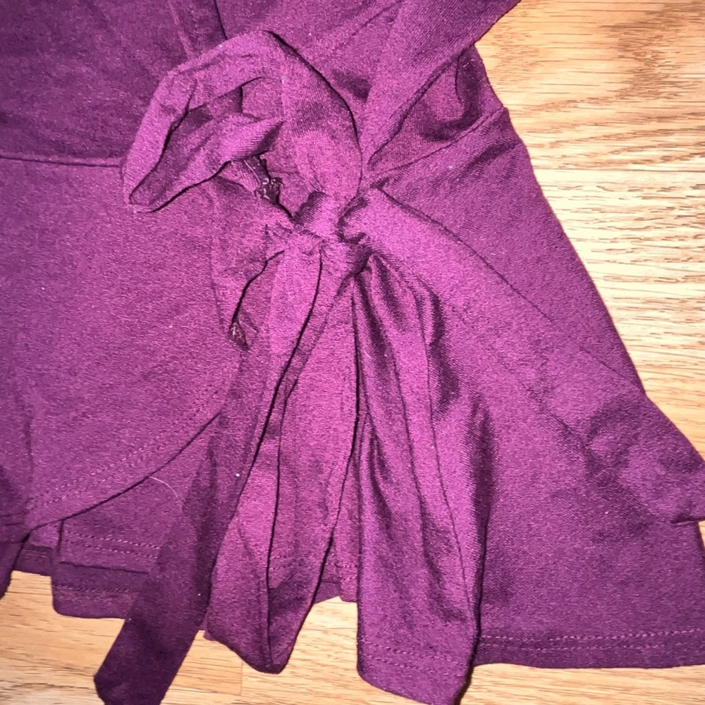 Bundle of Medium Tops - Picture 8 of 8